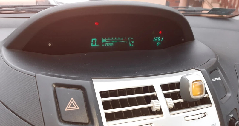 Toyota Yaris cena 7900 przebieg: 230000, rok produkcji 2008 z Łódź małe 46
